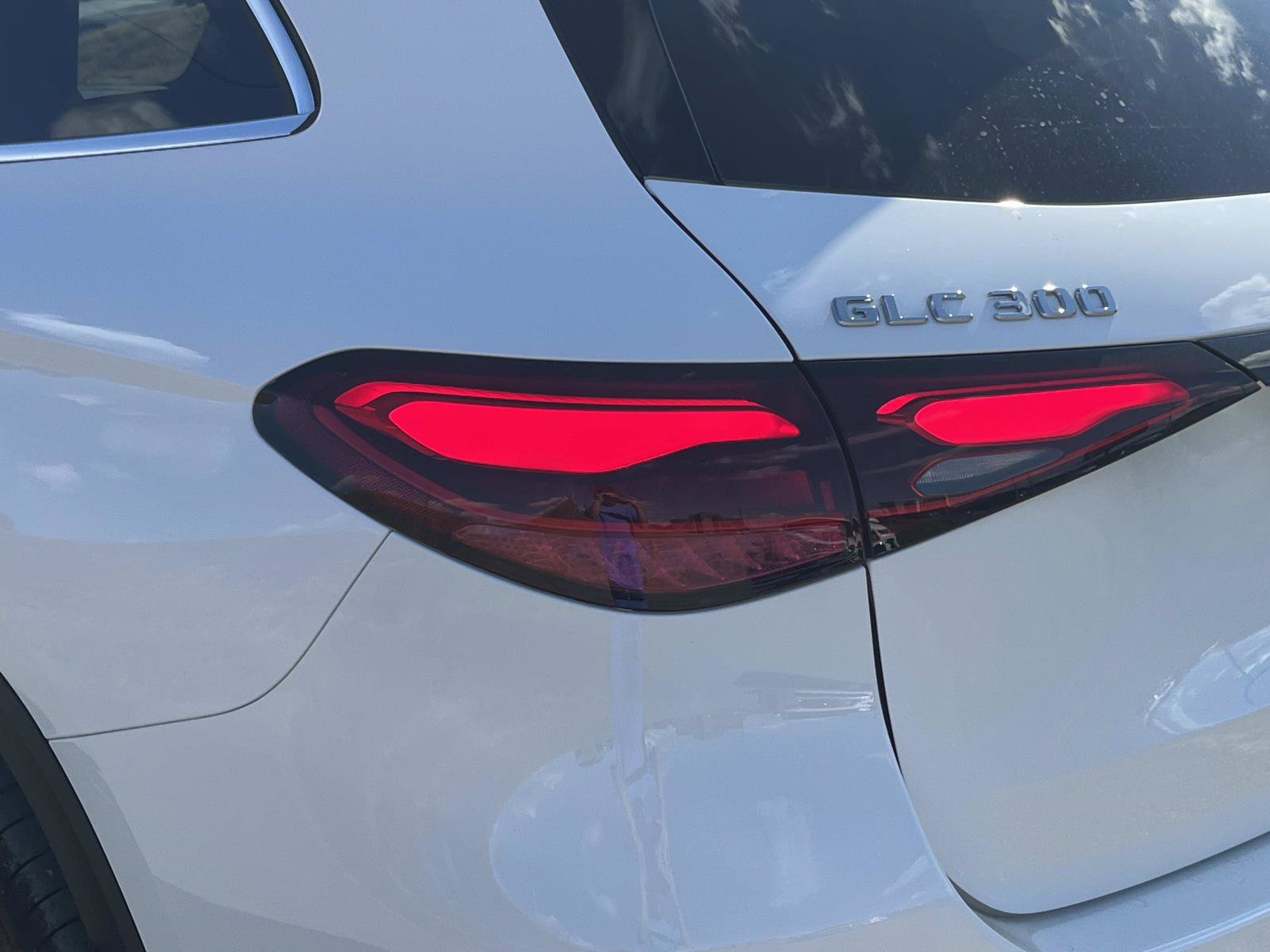 Certified 2025 Mercedes-Benz GLC 300 image 10