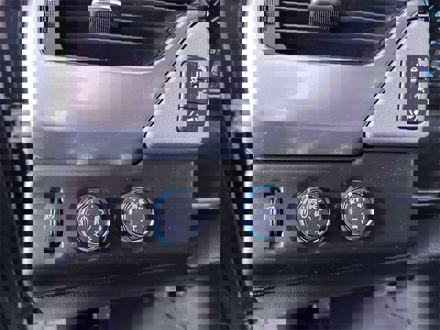 Used 2019 Chevrolet Suburban LT image 18