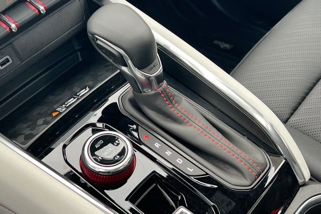 New 2026 GMC Canyon AT4X w/ AT4X AEV Edition image 18