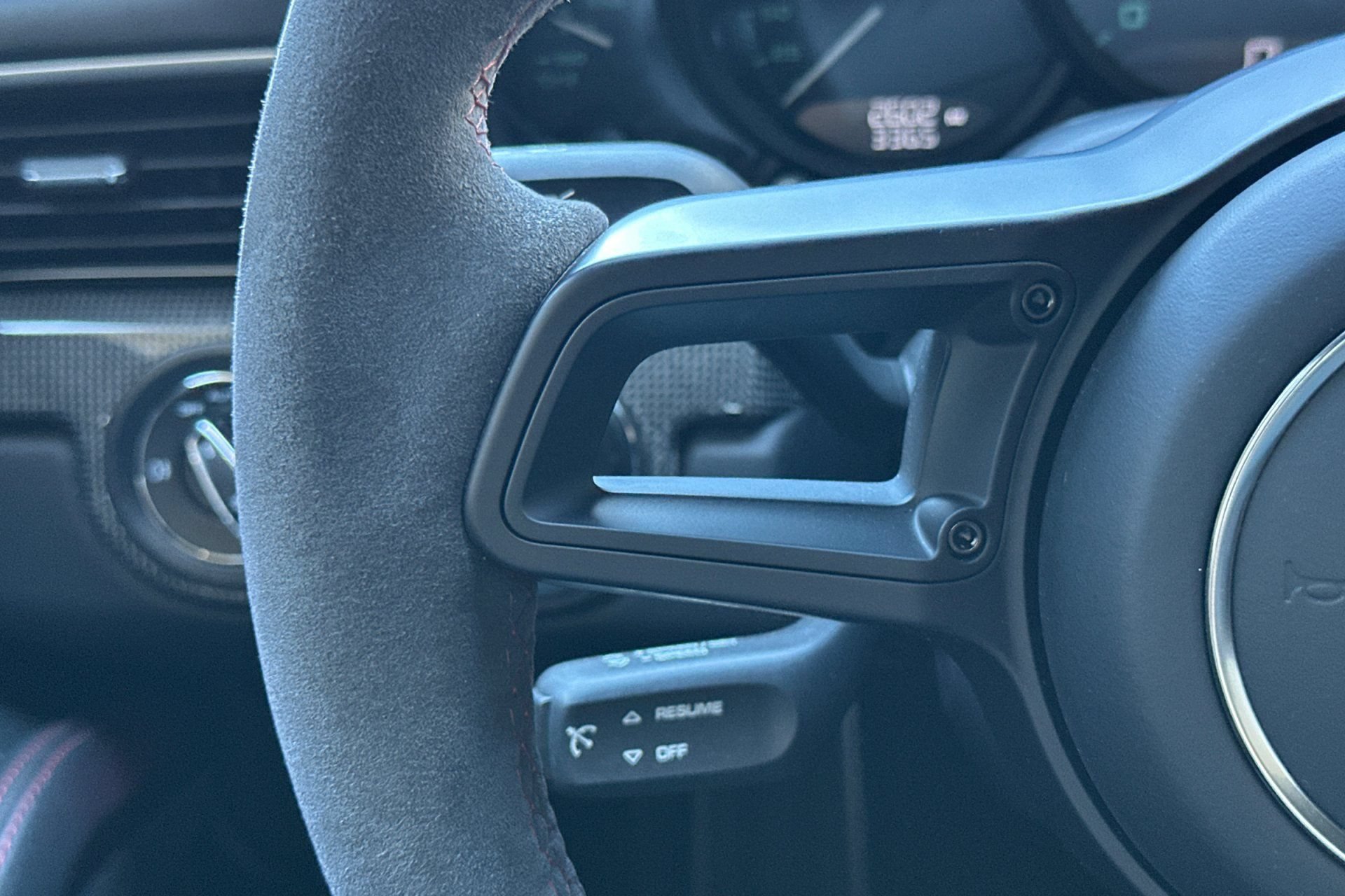 Certified 2016 Porsche 911 R RWD image 26