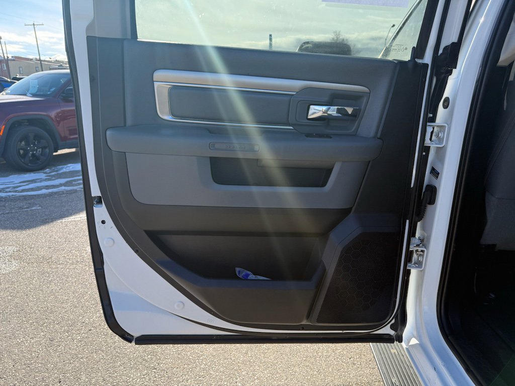 Used 2015 RAM 2500 Big Horn AWD/4WD image 16