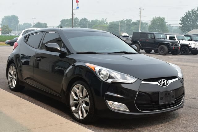 Used 2012 Hyundai Veloster w/ Style Pkg FWD image 10