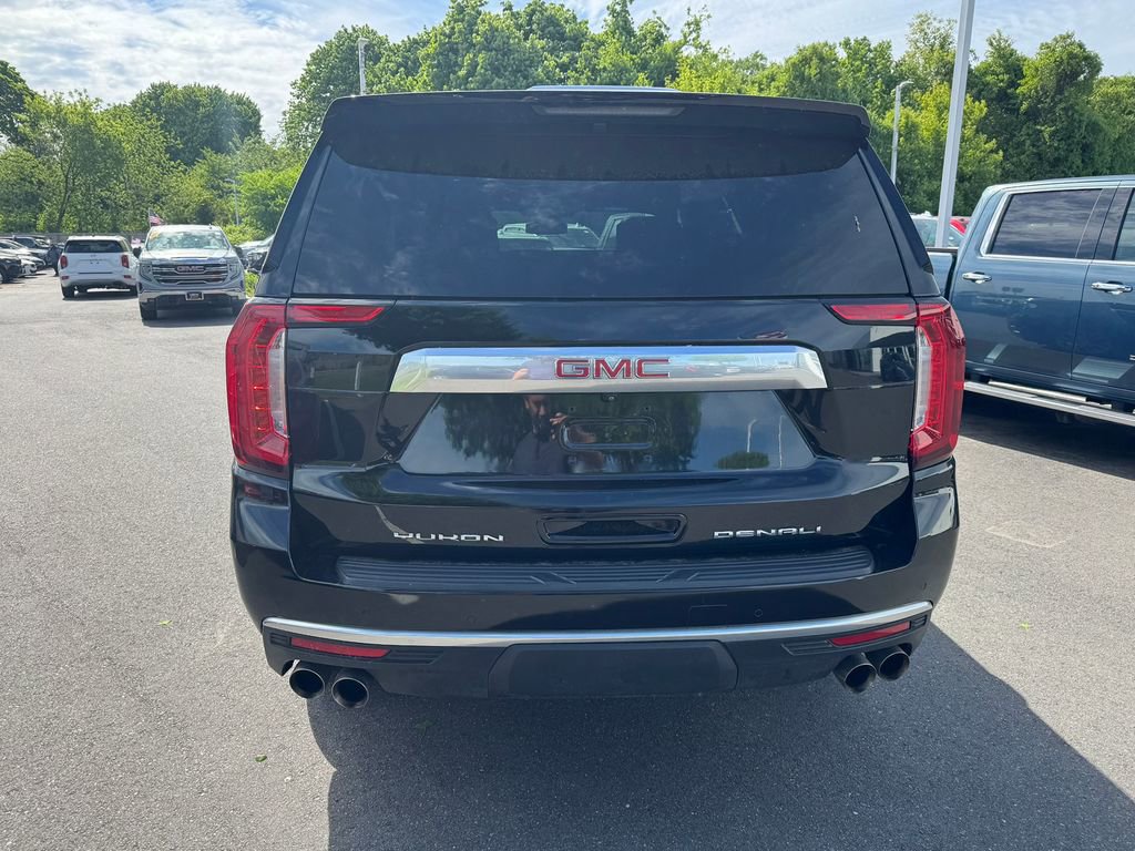 Used 2023 GMC Yukon Denali AWD/4WD image 5