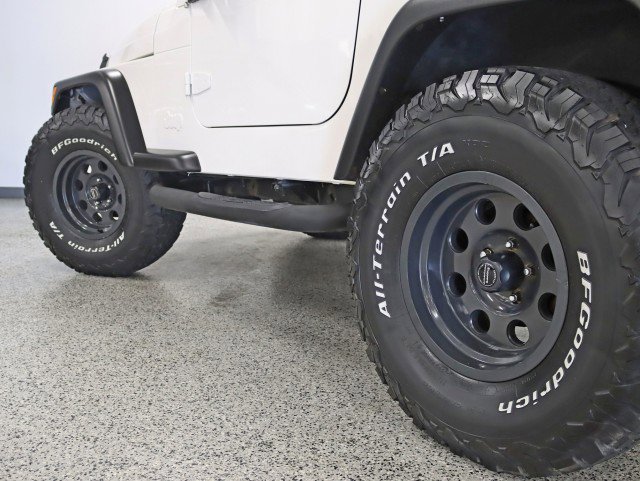 Used 2004 Jeep Wrangler 4WD w/ 30" Tire & Wheel Group image 13