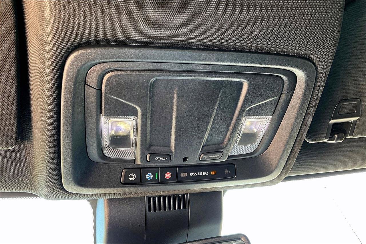 Used 2025 GMC Sierra 1500 AT4 AWD/4WD image 17