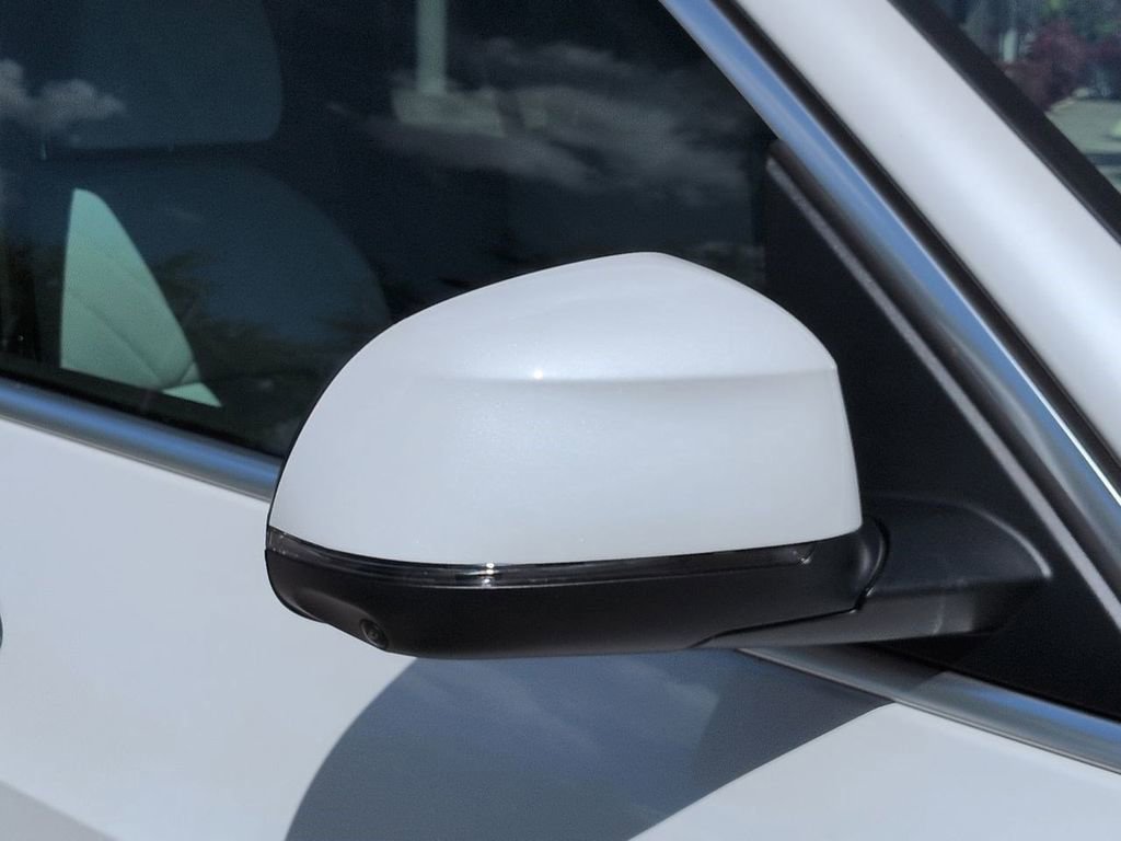 New 2026 BMW X5 xDrive40i w/ Climate Comfort Package image 12