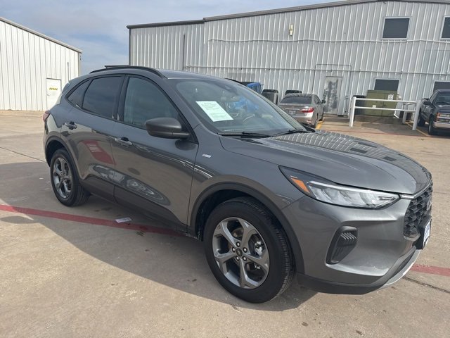 Used 2025 Ford Escape ST-Line image 5