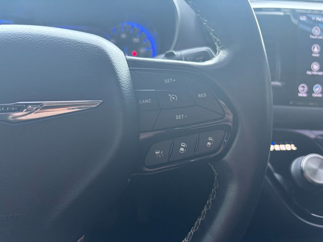 Used 2020 Chrysler Pacifica Touring w/ Advanced Safetytec Group image 18