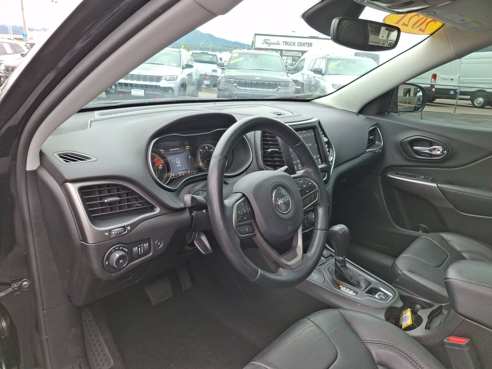 Used 2021 Jeep Cherokee Latitude Lux w/ Sun & Sound Group AWD/4WD image 16