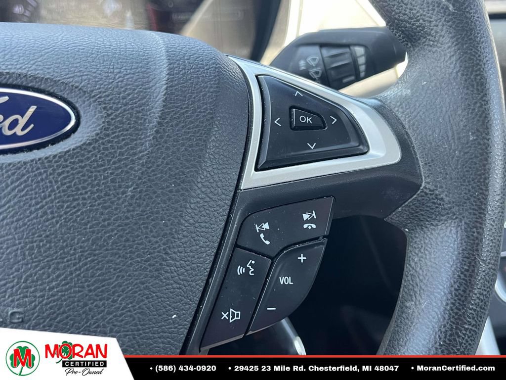 Used 2016 Ford Fusion SE FWD image 24