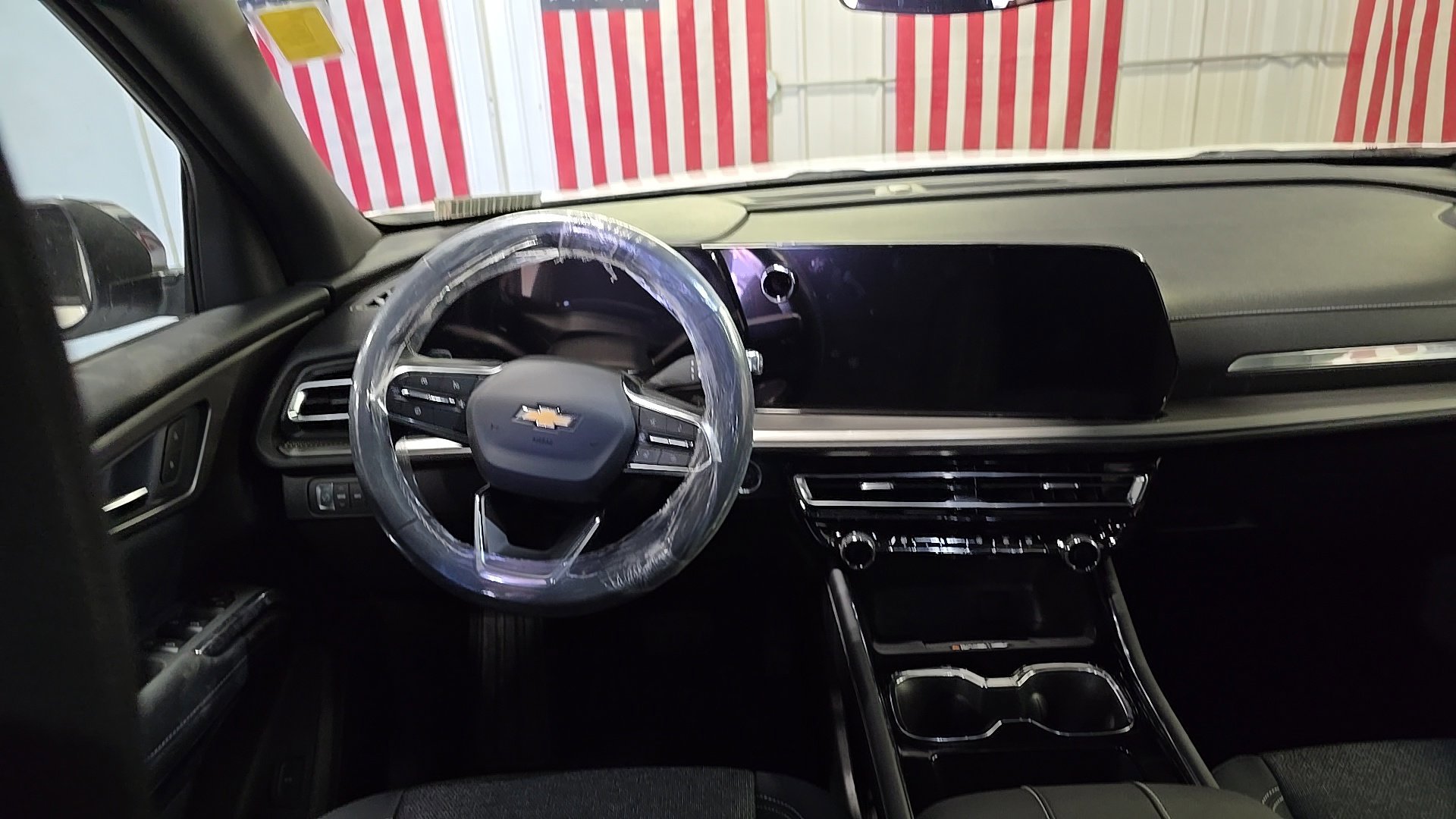 New 2026 Chevrolet Traverse LT image 17