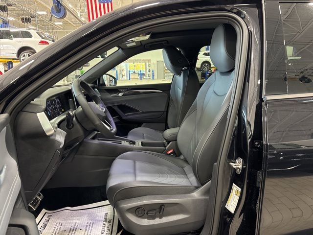 New 2026 Volkswagen Tiguan SE R-Line image 8