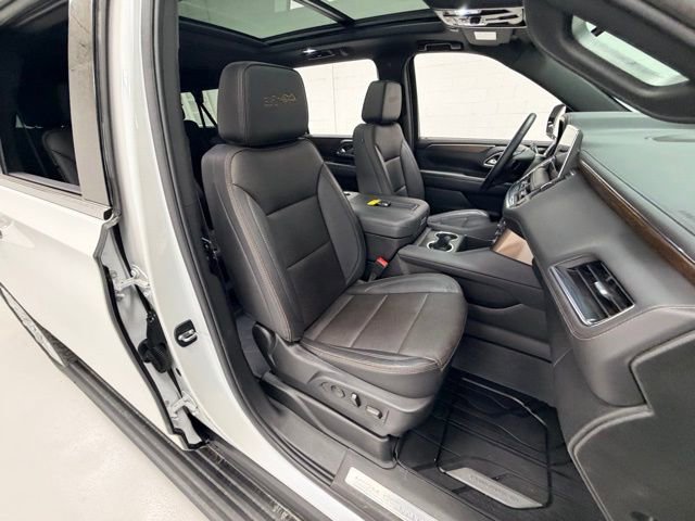 Certified 2024 Chevrolet Suburban High Country w/ Premium Package 2 AWD/4WD image 31