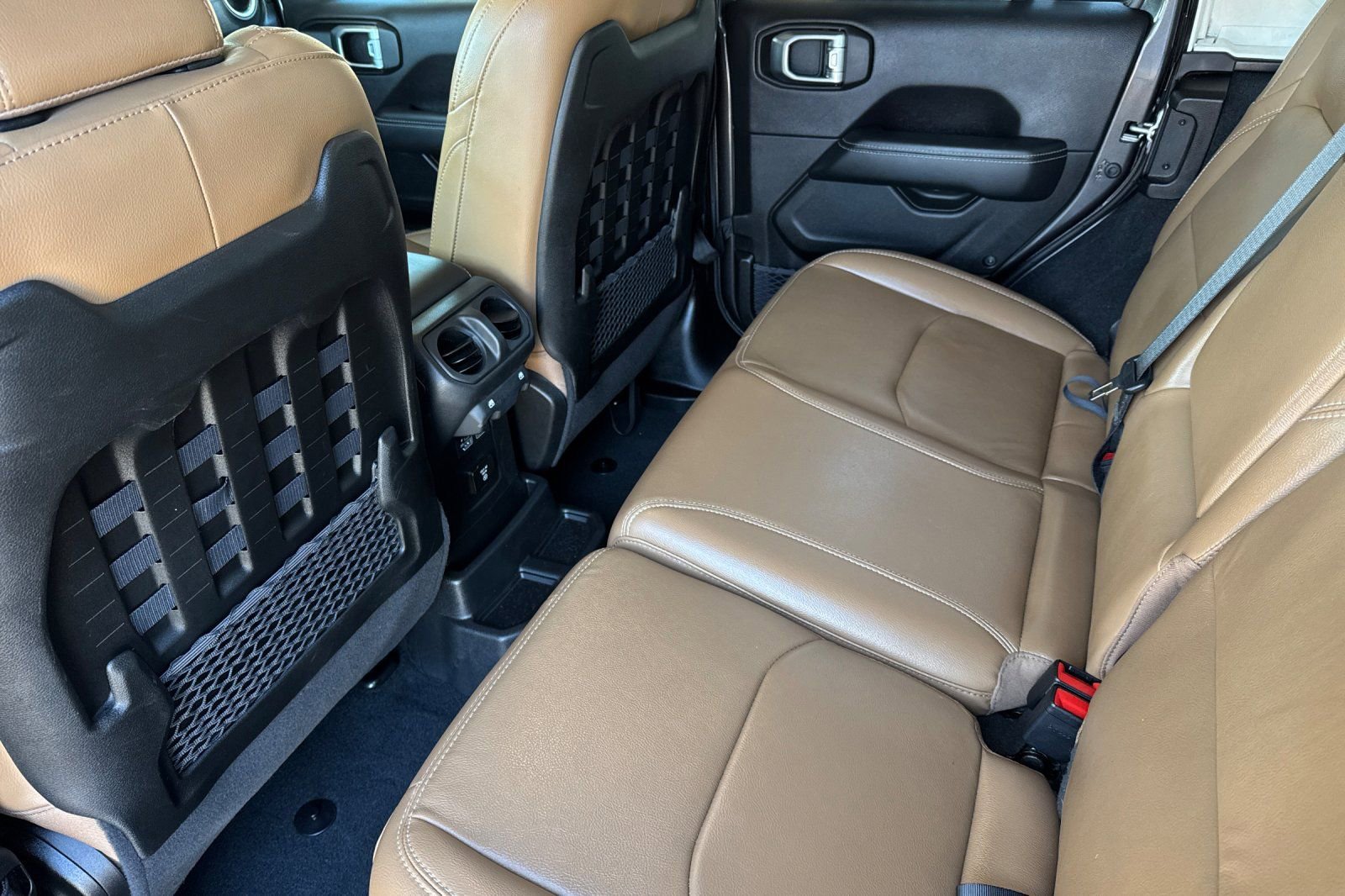 Used 2022 Jeep Wrangler Unlimited Rubicon 4xe w/ Safety Group image 11