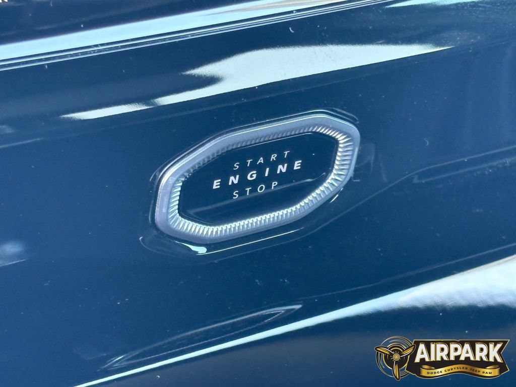 New 2026 Jeep Grand Cherokee Altitude AWD/4WD image 18