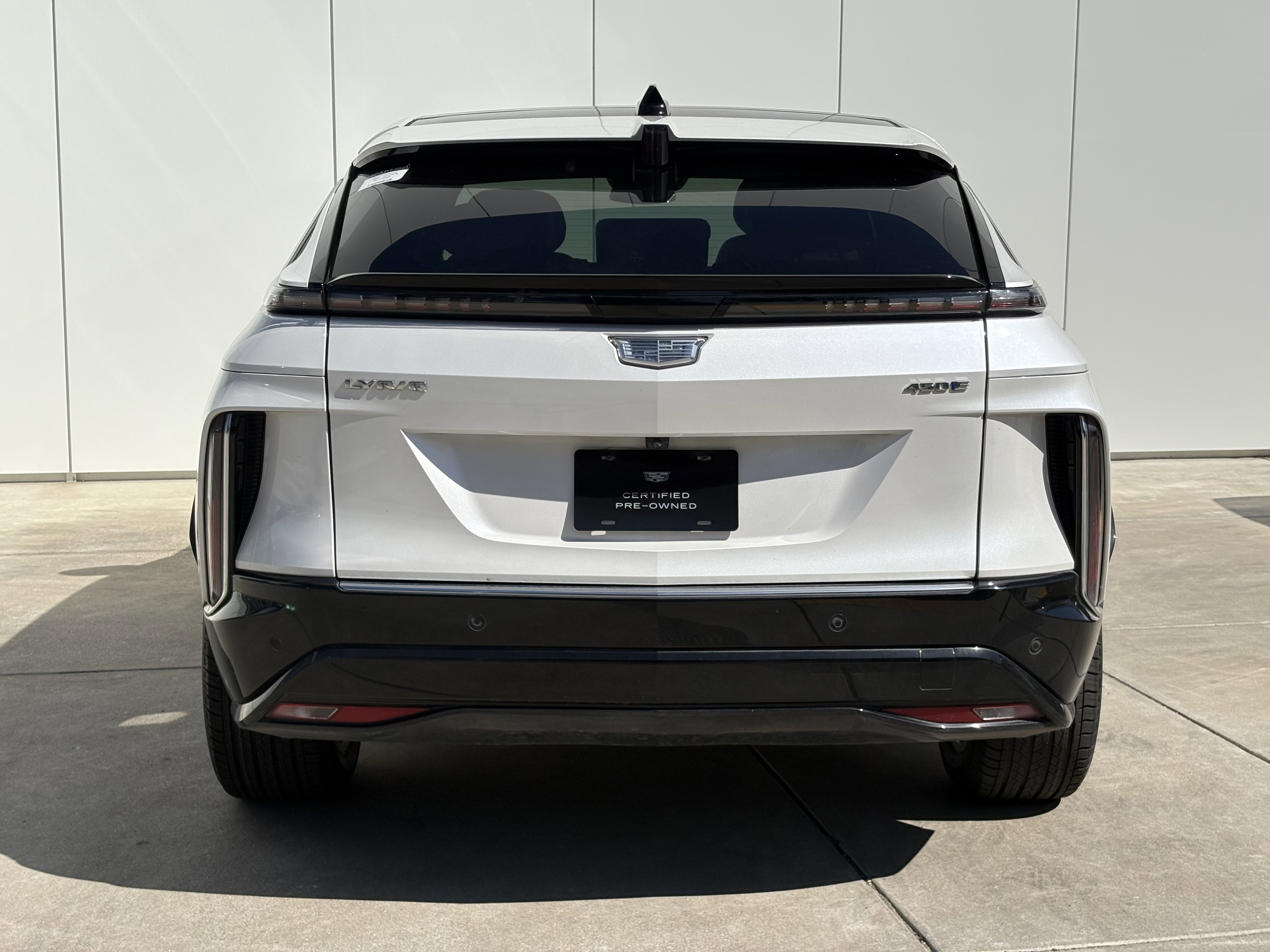 Used 2024 Cadillac Lyriq Luxury image 8