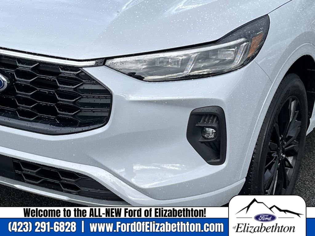 New 2026 Ford Escape ST-Line Elite w/ Class II Trailer Tow Package image 10