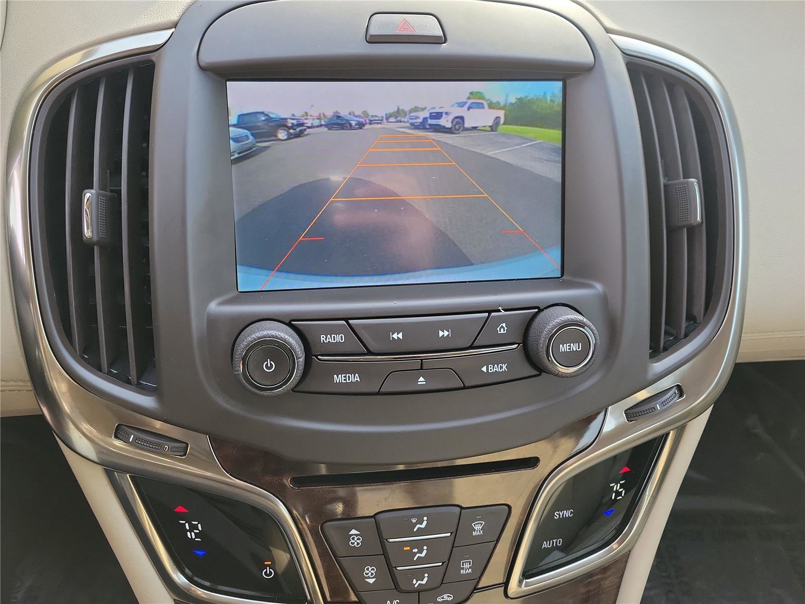 Used 2015 Buick LaCrosse image 29