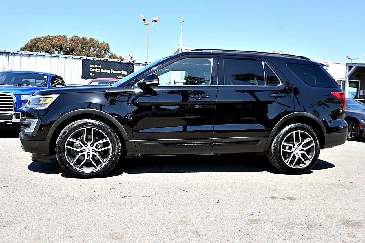 Used 2016 Ford Explorer Sport AWD/4WD image 4