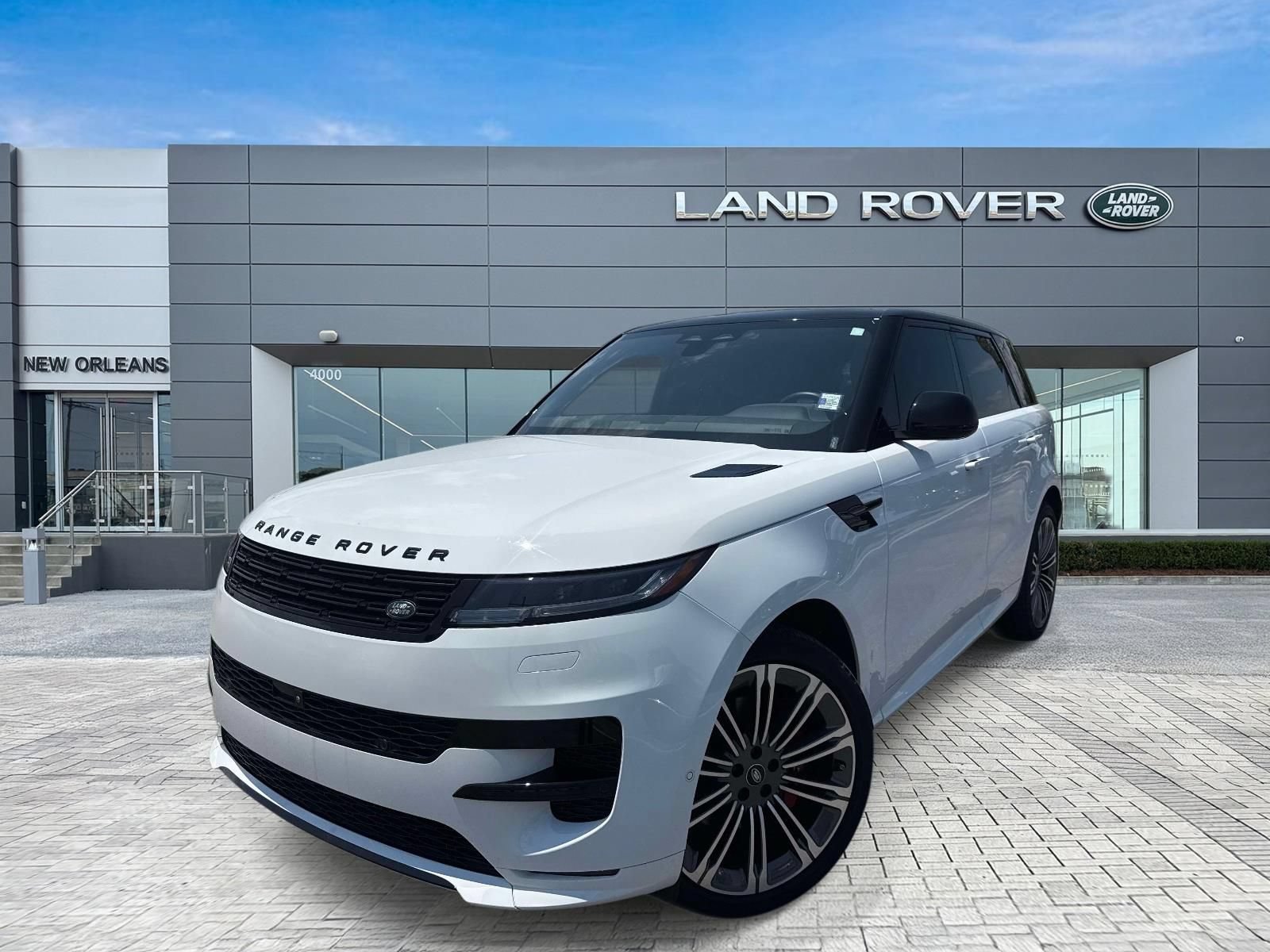 Used 2024 Land Rover Range Rover Sport Dynamic SE AWD/4WD image 1
