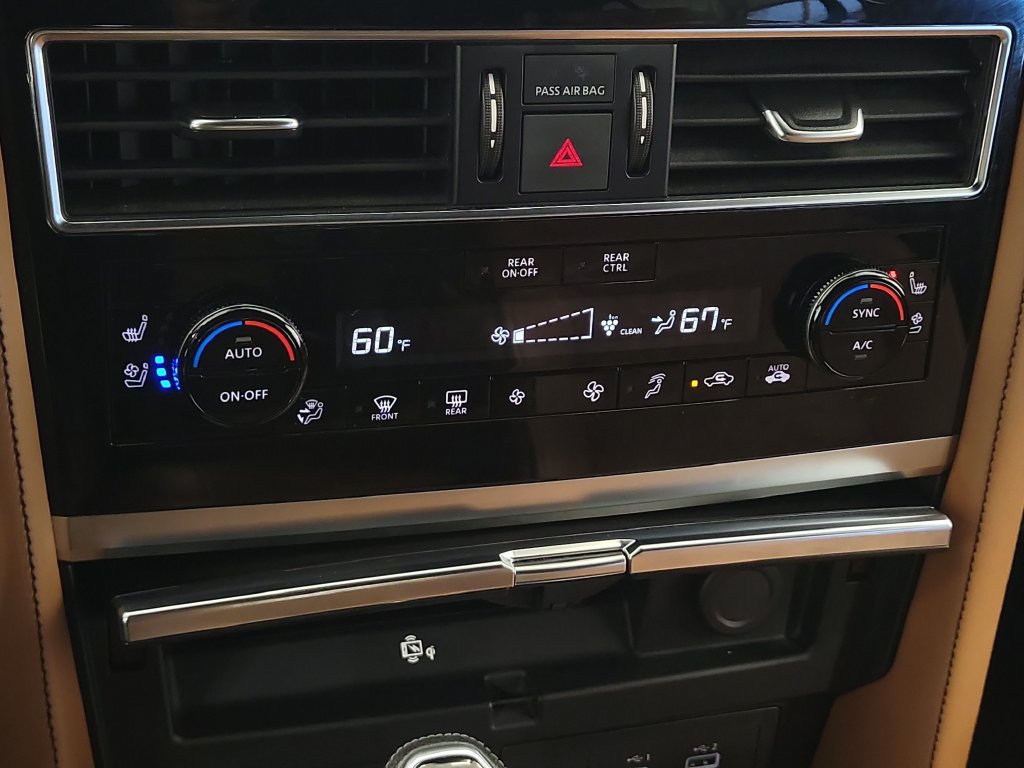 Used 2023 INFINITI QX80 Sensory w/ All-Season Package AWD/4WD image 22