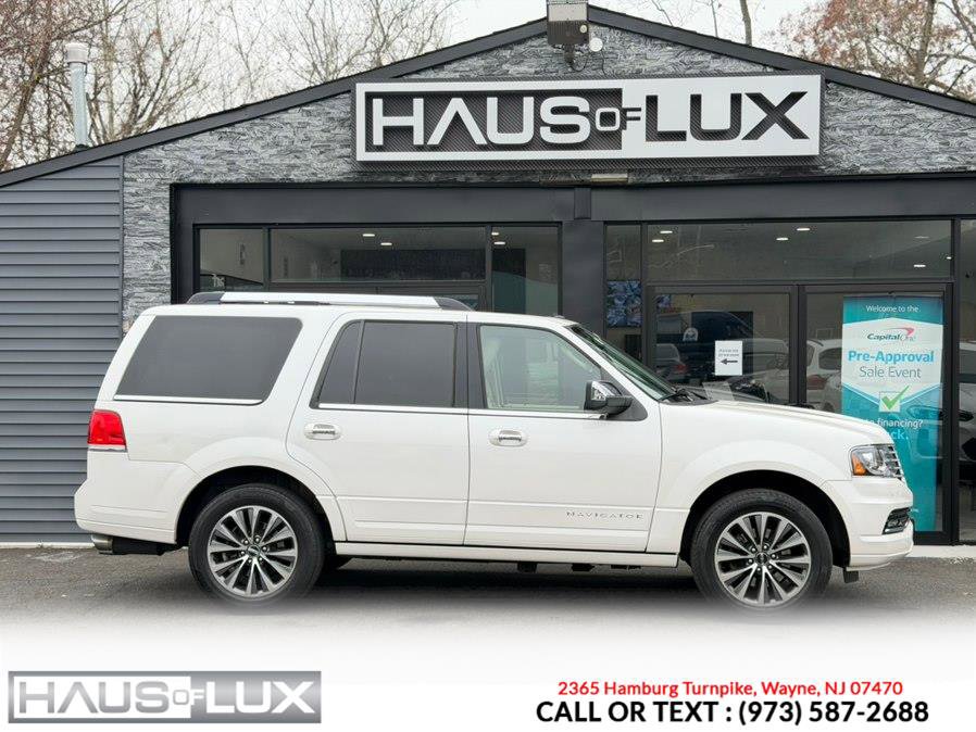 Used 2017 Lincoln Navigator Select image 17