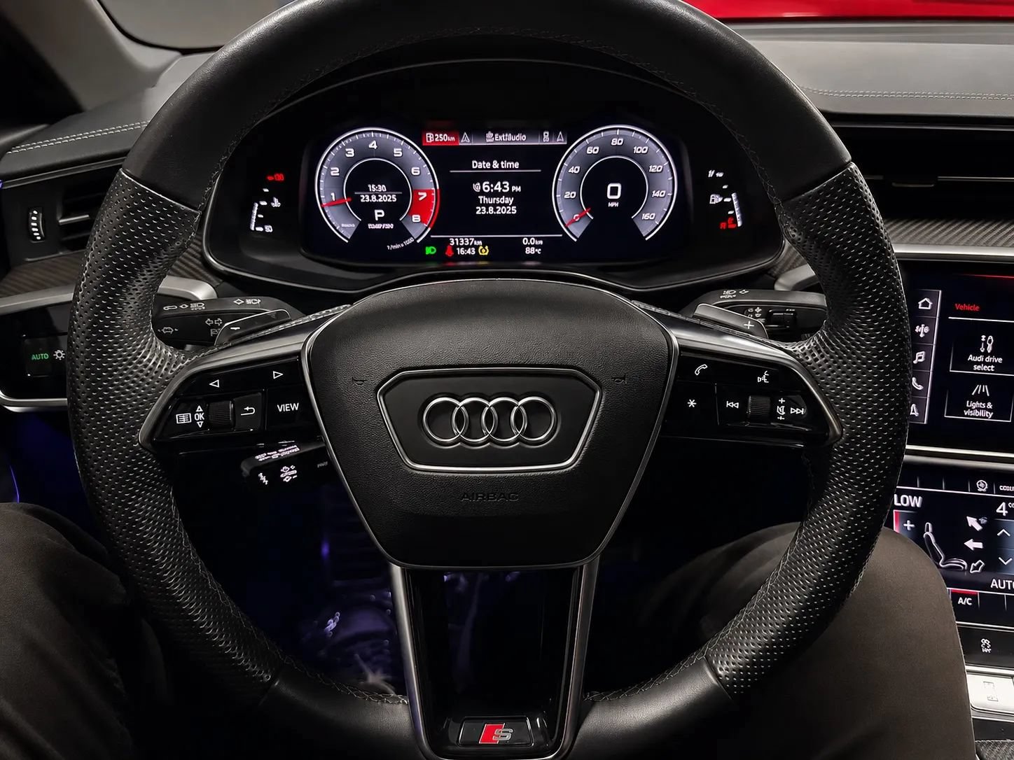 Used 2022 Audi S6 Prestige AWD/4WD image 35