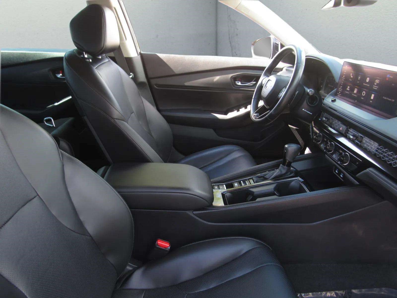 Certified 2024 Honda Accord EX-L image 9