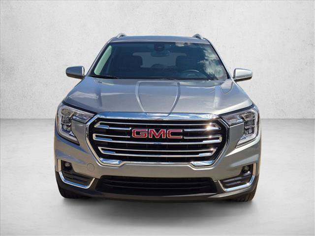 Used 2024 GMC Terrain SLT AWD/4WD image 2