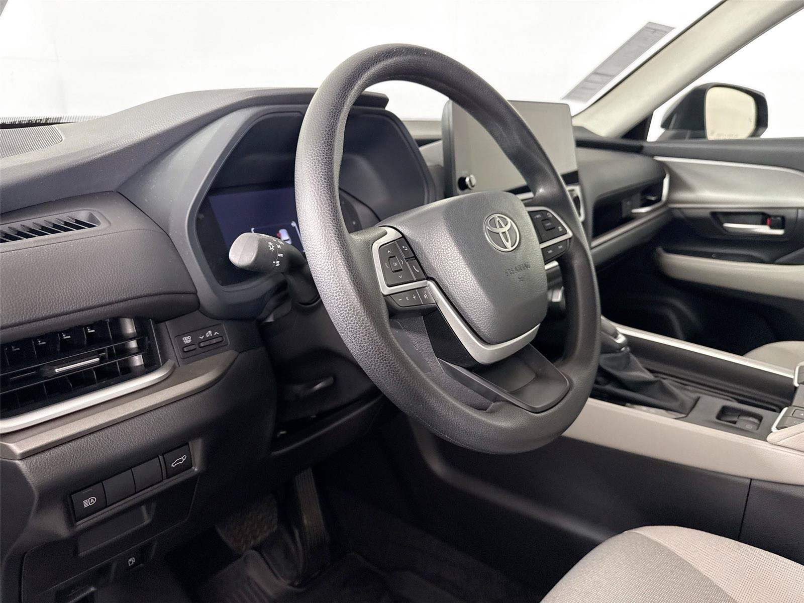 Certified 2026 Toyota Grand Highlander FWD image 4
