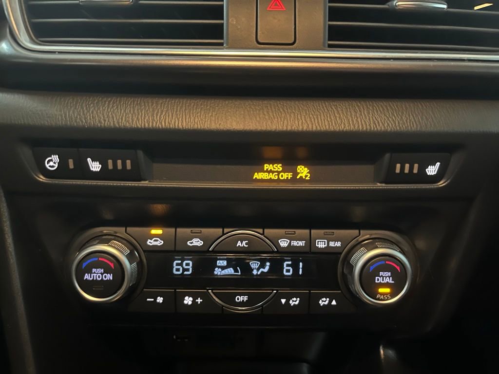 Used 2018 MAZDA MAZDA3 Grand Touring w/ Premium Equipment Package image 15