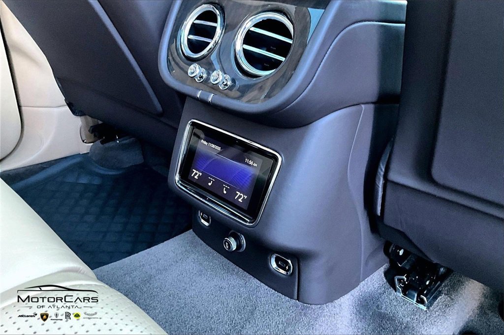 Used 2021 Bentley Bentayga image 29