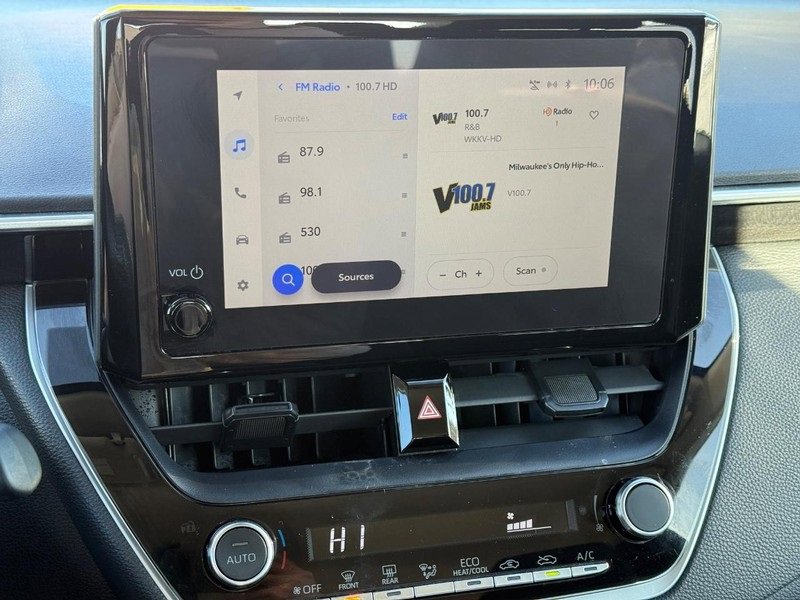 Used 2024 Toyota Corolla LE image 15