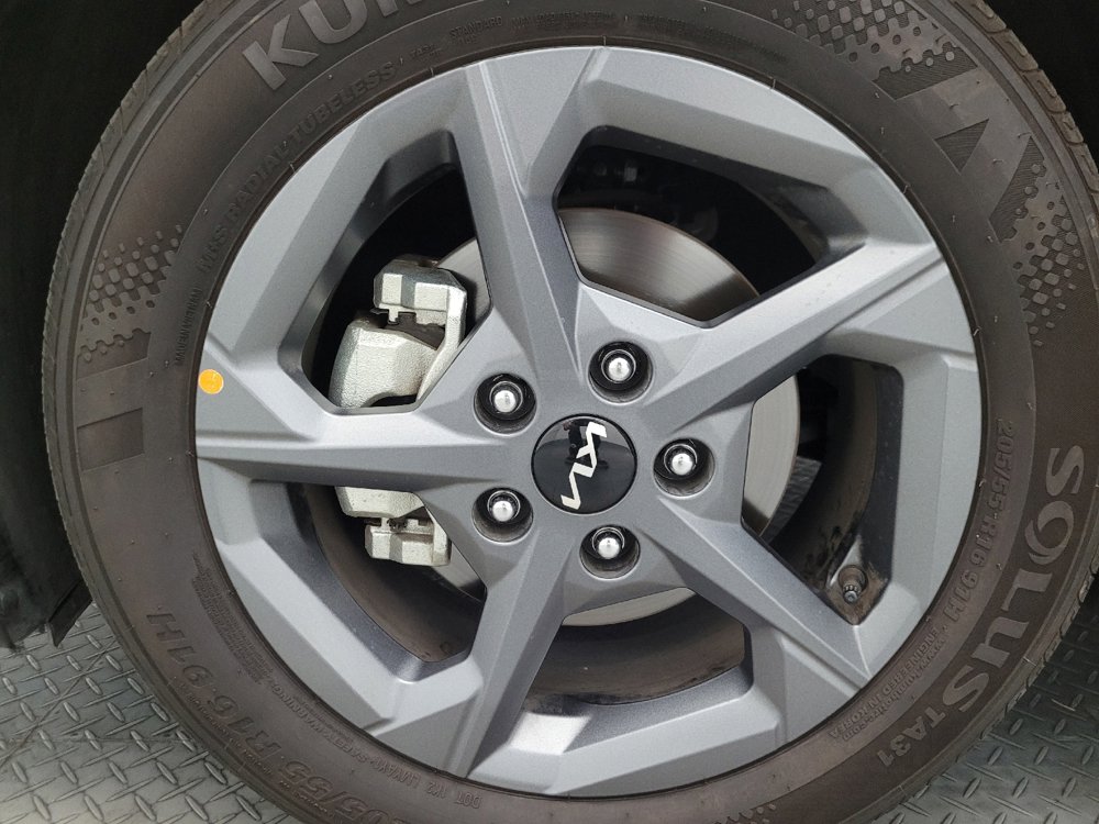 Used 2025 Kia K4 FWD image 31