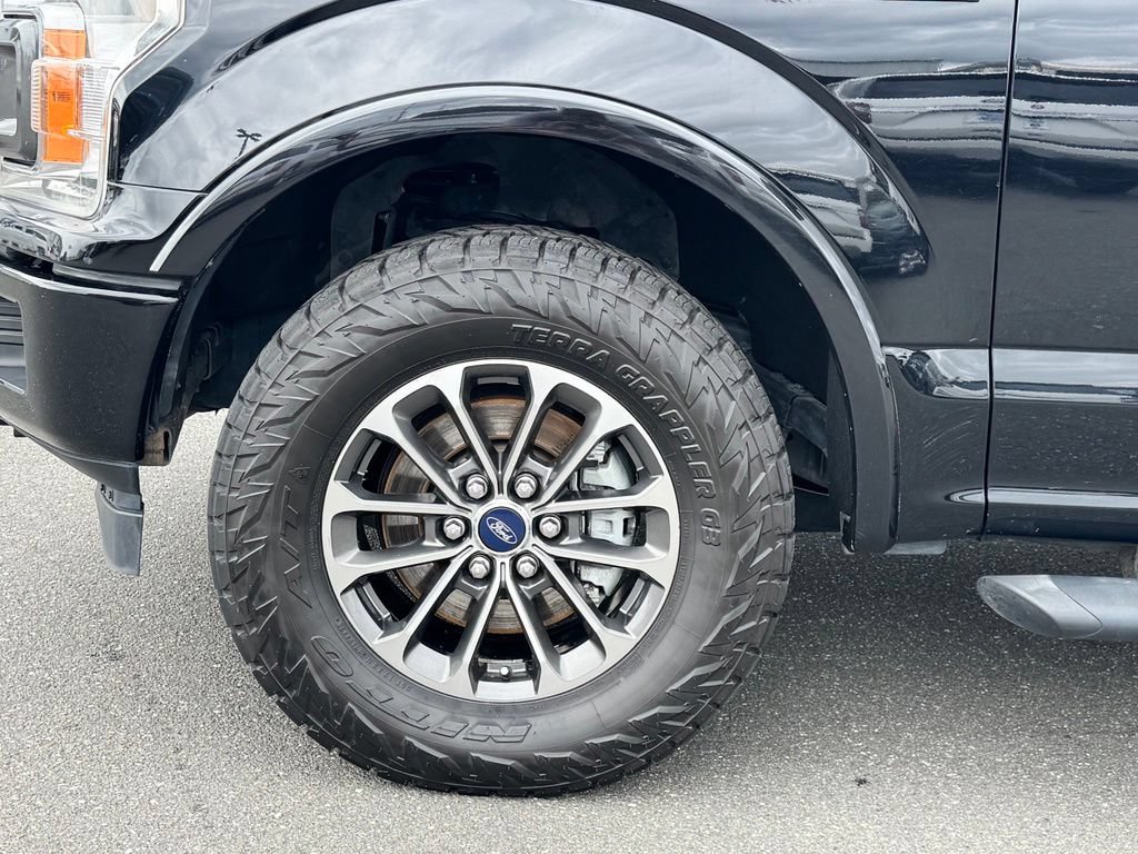 Used 2018 Ford F150 XLT w/ Equipment Group 302A Luxury AWD/4WD image 37