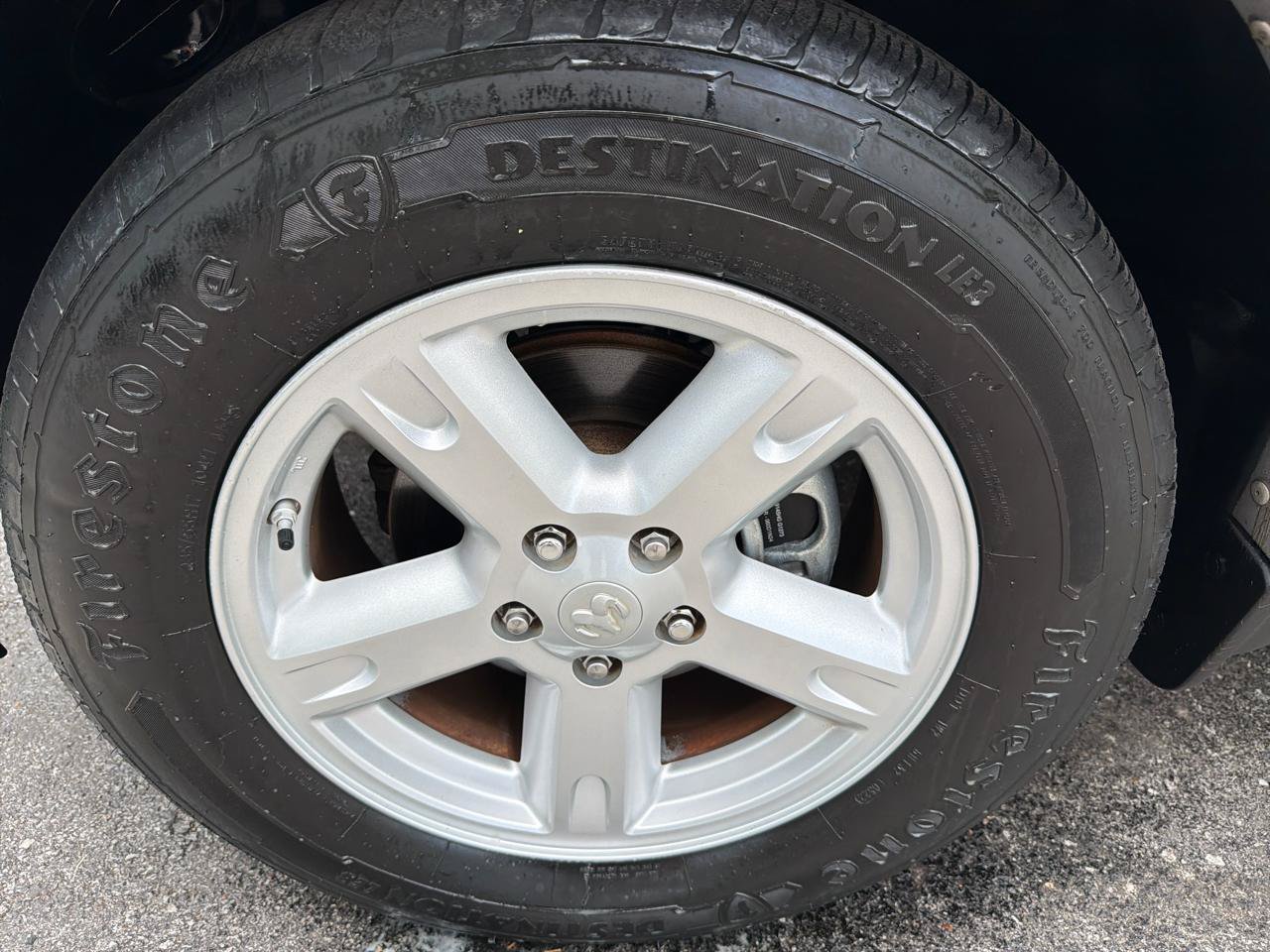 Used 2008 Dodge Nitro SXT RWD image 40