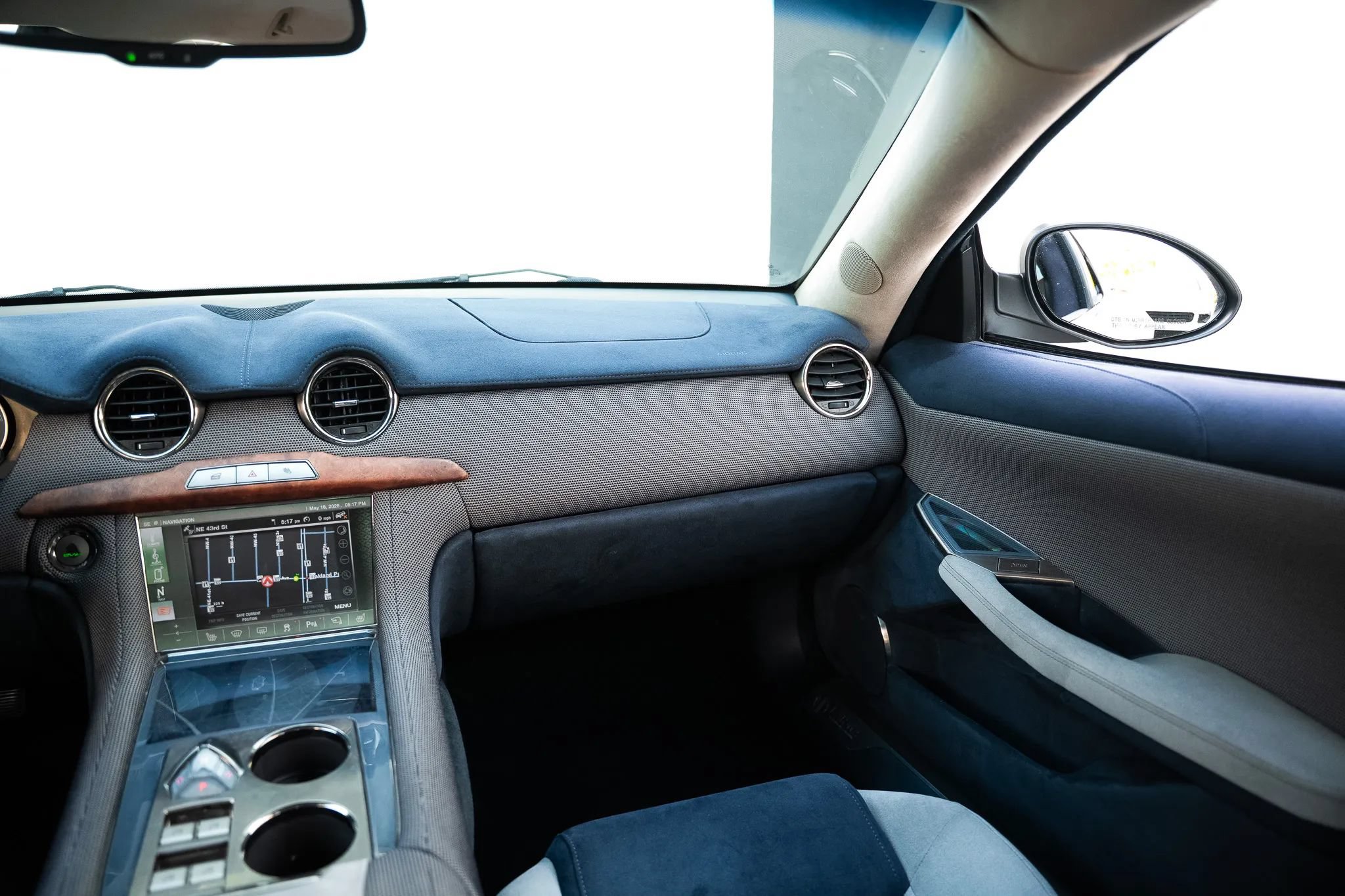 Used 2012 Fisker Karma EcoChic RWD image 26