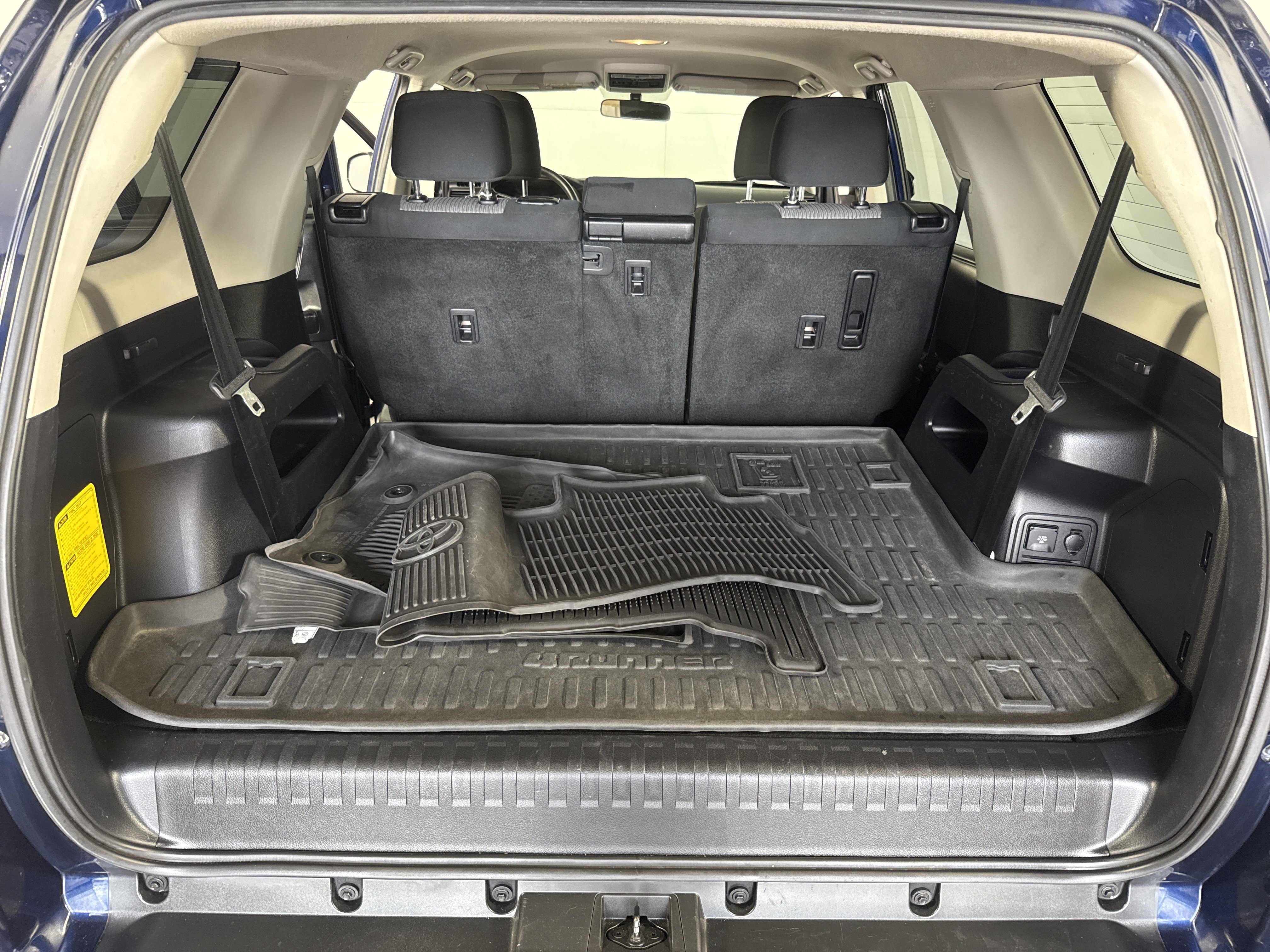Used 2017 Toyota 4Runner SR5 AWD/4WD image 20