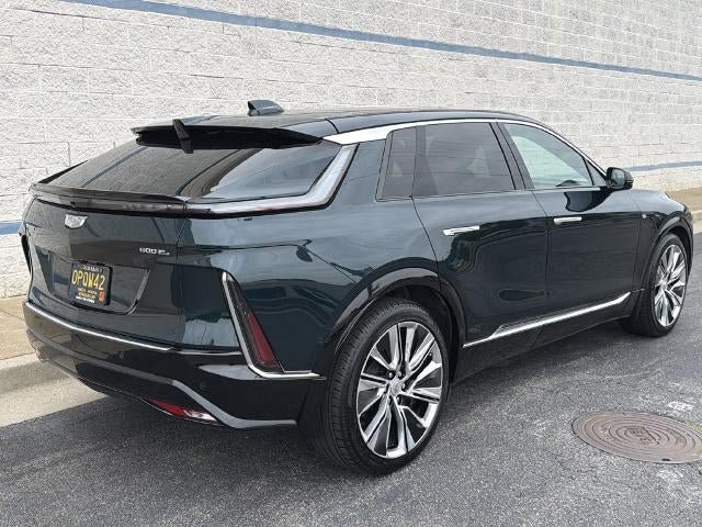 Certified 2024 Cadillac Lyriq Luxury AWD/4WD image 7