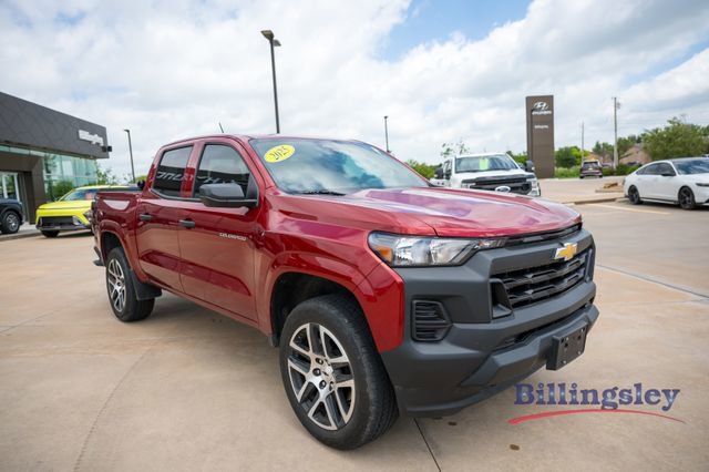 Used 2025 Chevrolet Colorado W/T w/ Advanced Trailering Package AWD/4WD image 7