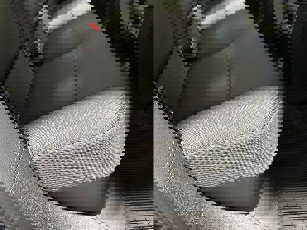 Used 2025 Toyota Corolla LE image 49