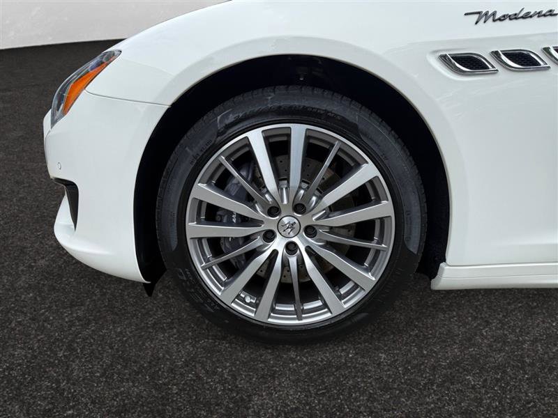 Used 2022 Maserati Quattroporte Modena image 15