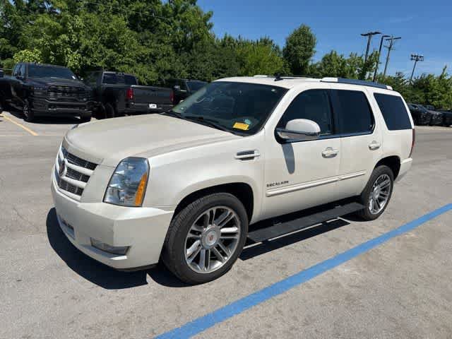 Used 2013 Cadillac Escalade Premium AWD/4WD image 17
