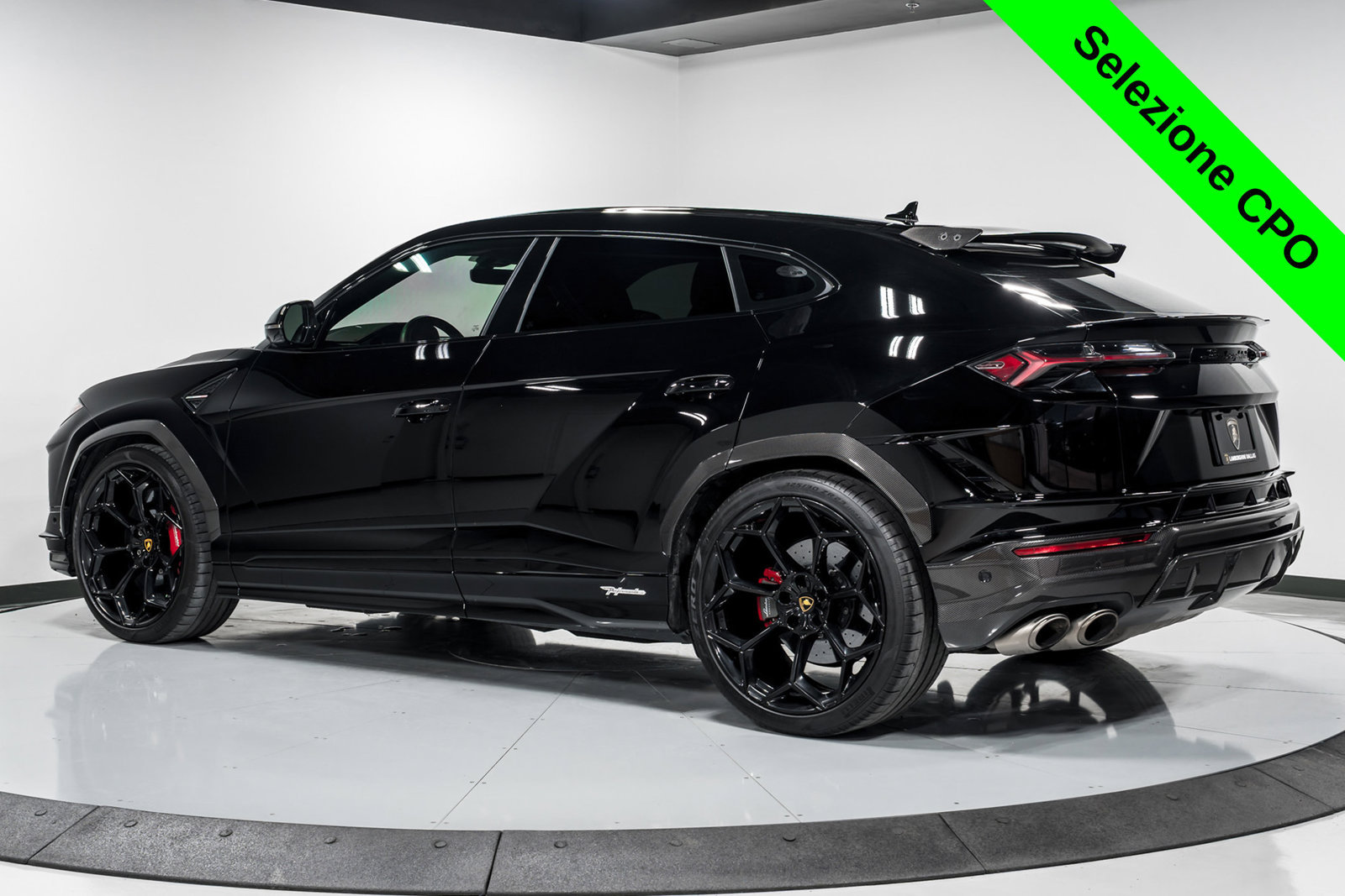 Used 2023 Lamborghini Urus Performante AWD/4WD image 6