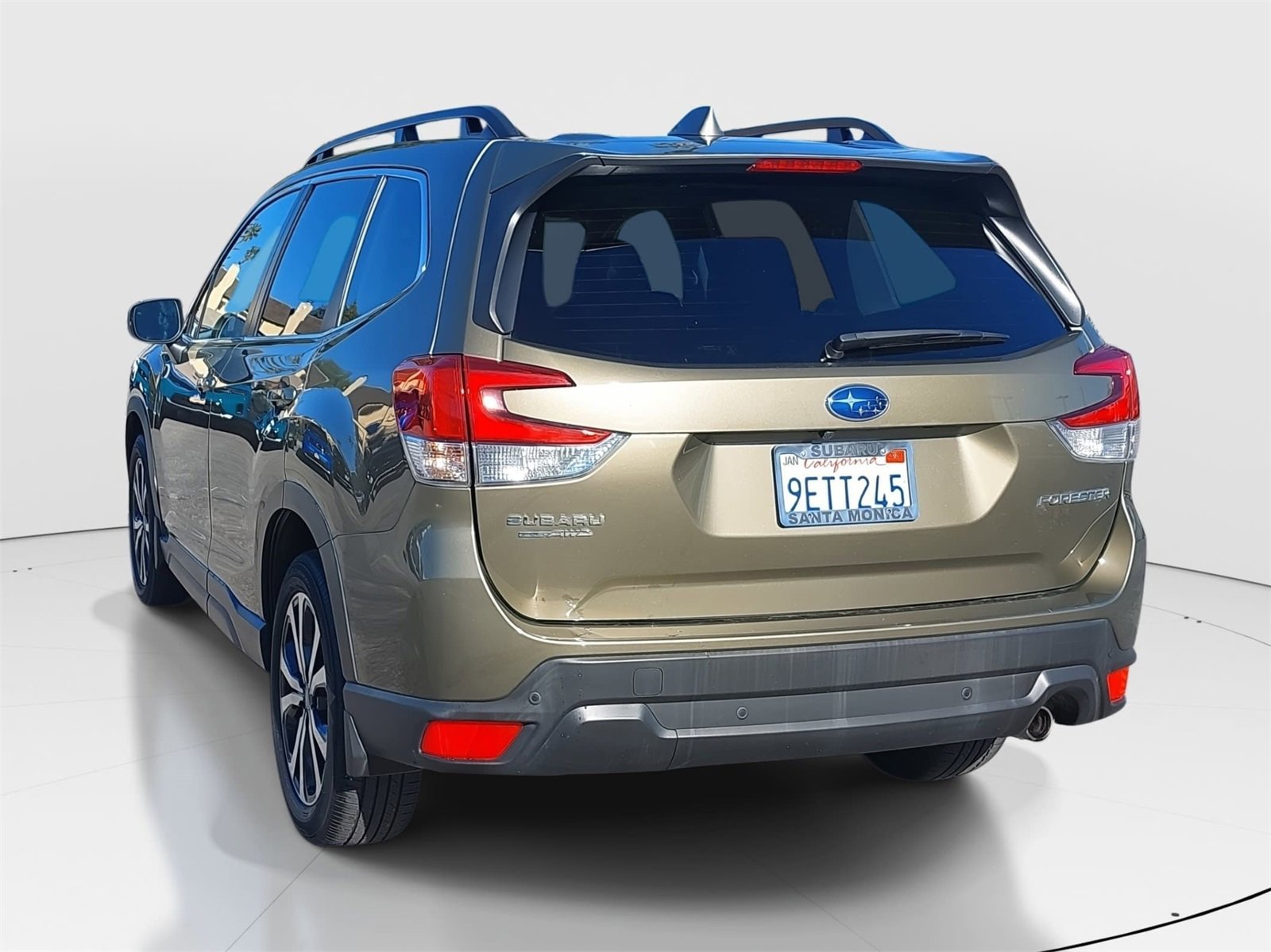 Certified 2023 Subaru Forester Limited image 5