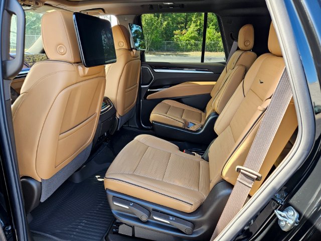 New 2026 Cadillac Escalade Luxury w/ Touring Package AWD/4WD image 10
