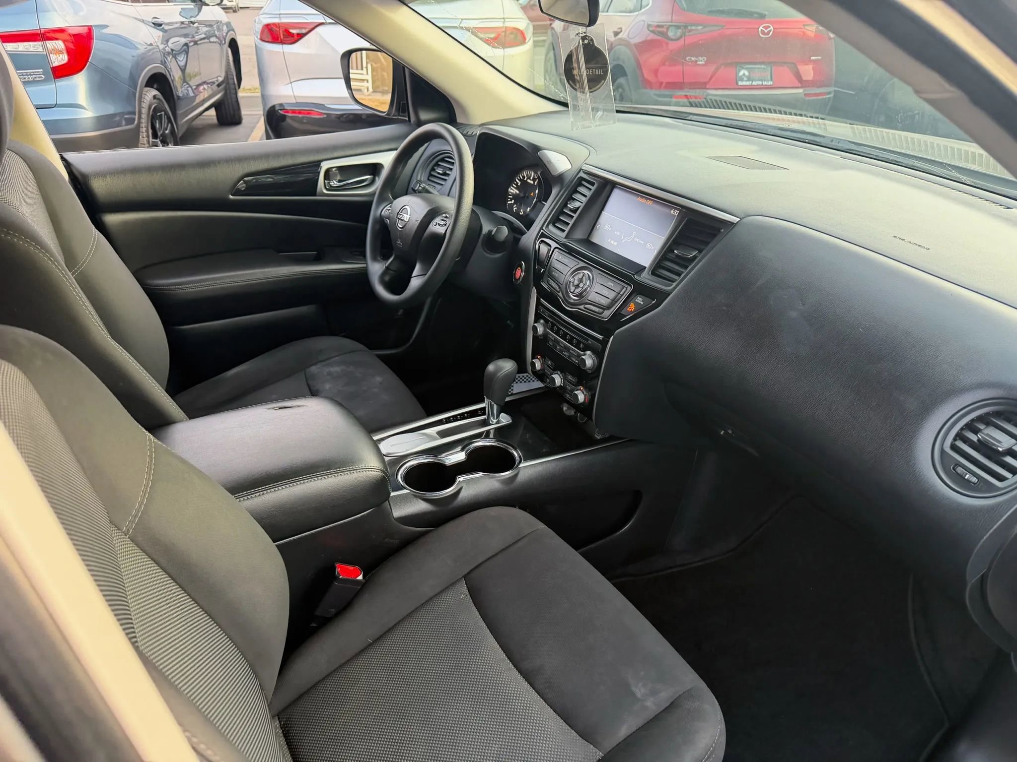 Used 2020 Nissan Pathfinder S image 23