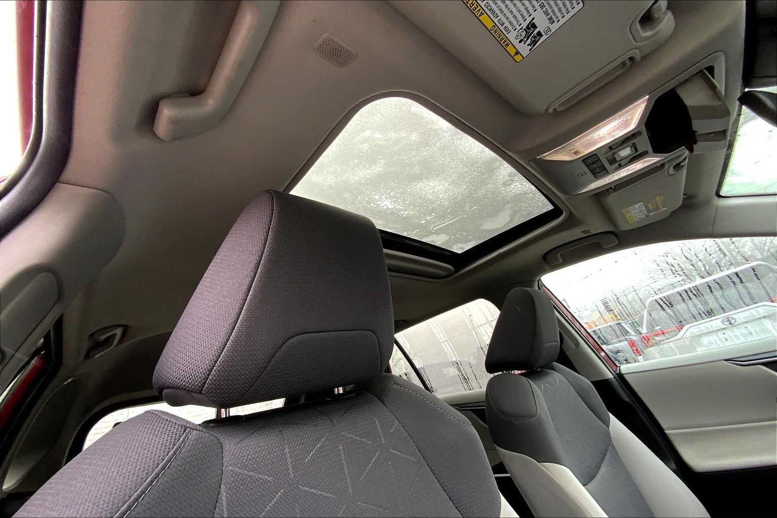 Used 2023 Toyota RAV4 XLE w/ Convenience Package FWD image 14