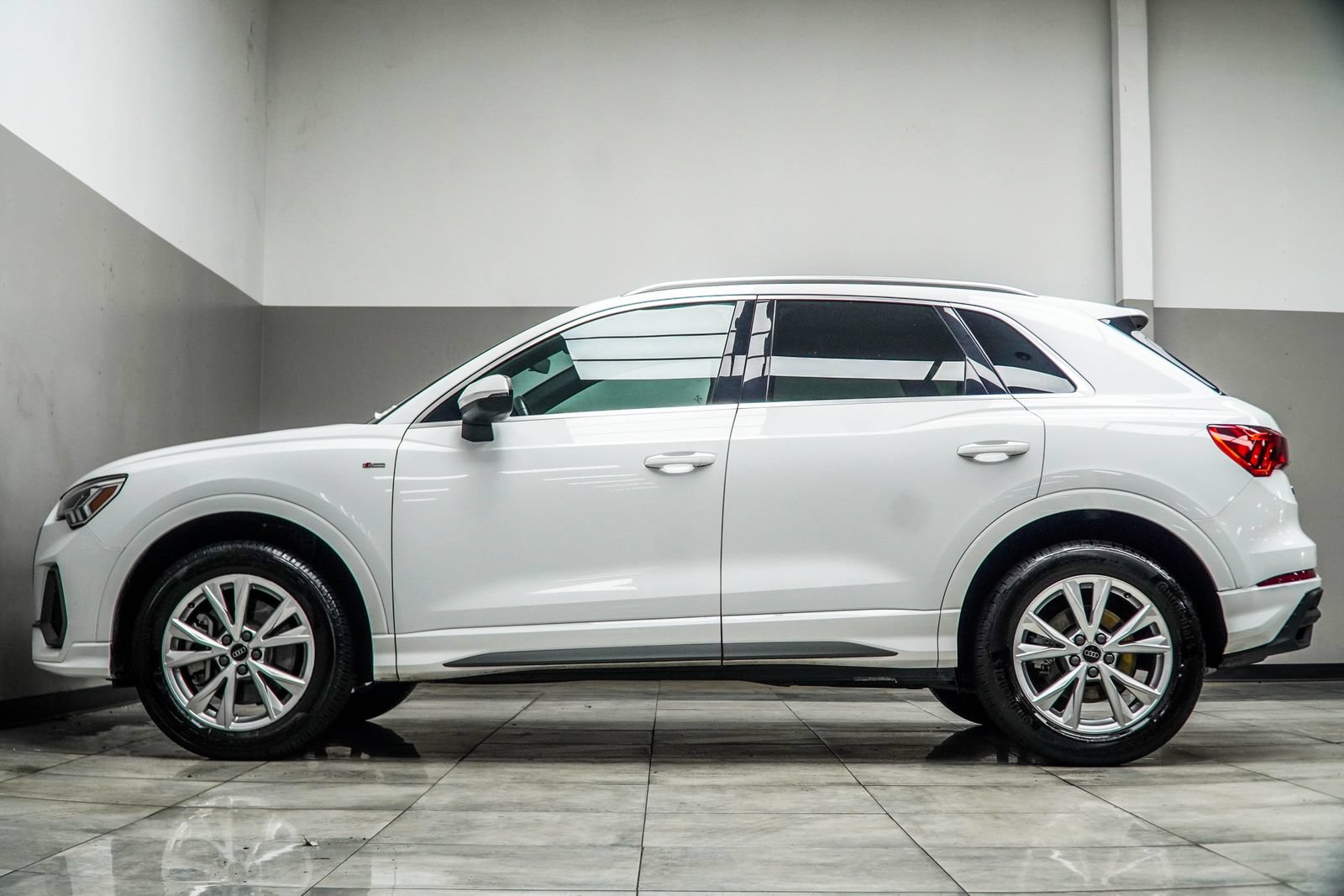 Used 2025 Audi Q3 2.0T Premium AWD/4WD image 10