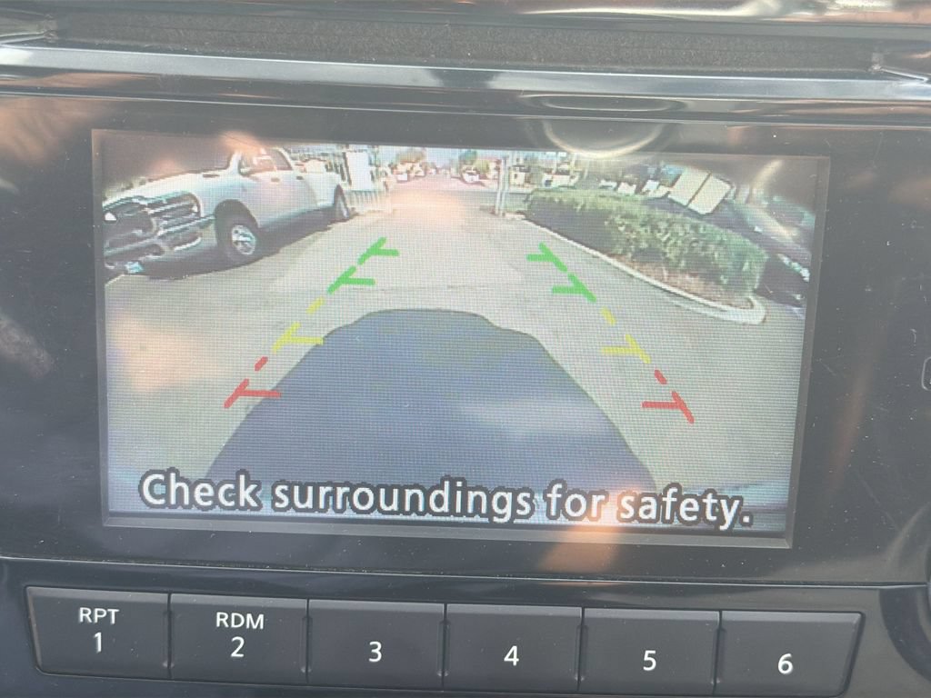 Used 2016 Nissan Rogue SV FWD image 22